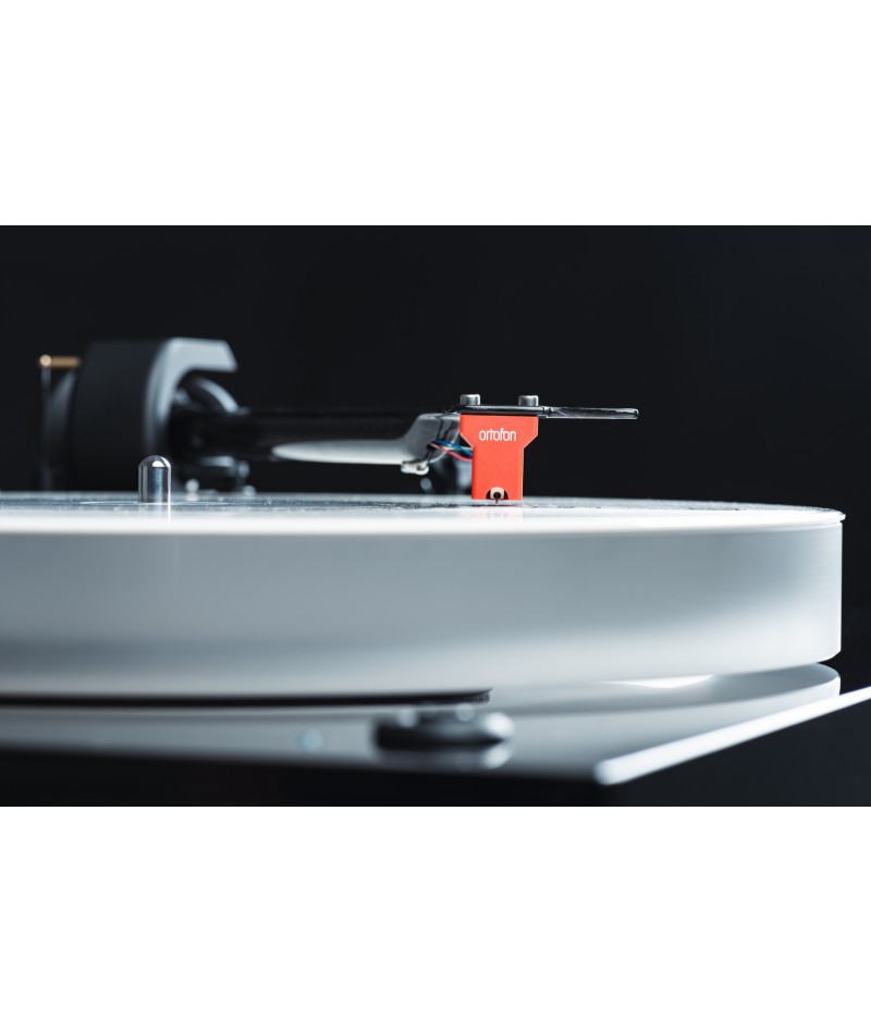Pro-Ject X2 B Turntable...