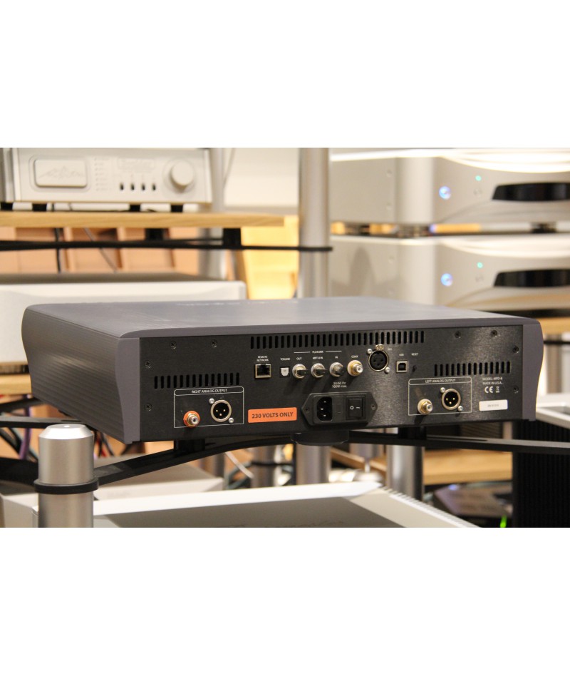 Playback Designs MPD-8 DAC